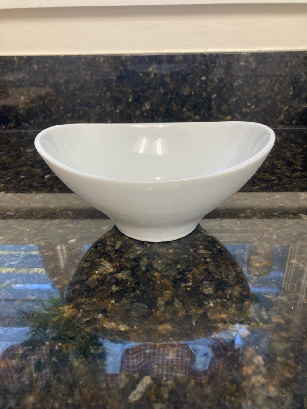 Crate&Barrel White Ceramic Small Swoop Bowl- Set of six